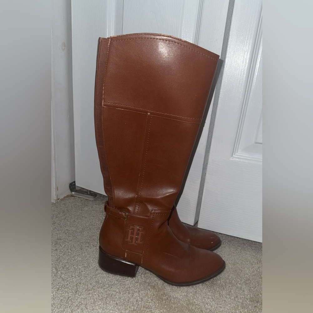 Tommy Hilfiger Brown Leather Riding Boots – Size 7 🐎✨